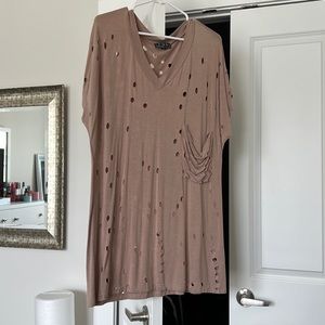 POL short sleeved distressed blouse. Size small.
